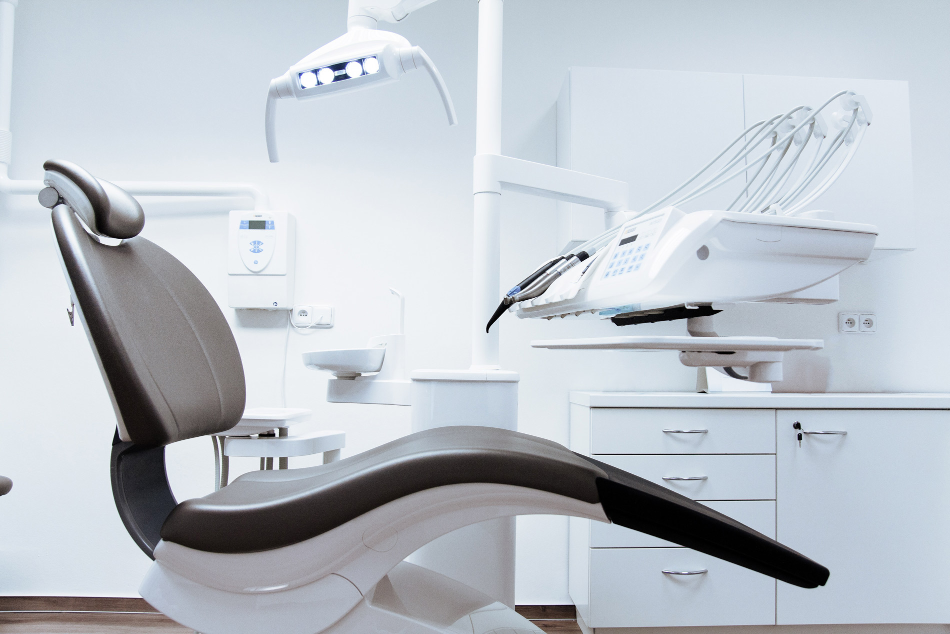 Matériel cabinet dentaire marron - Gérer les Déchets et les Rotatifs